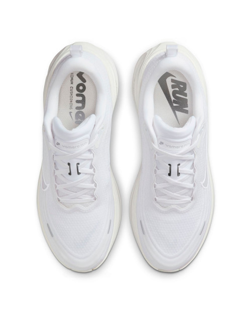 zapatillas de running blancas nike vomero plus HV8150-102
