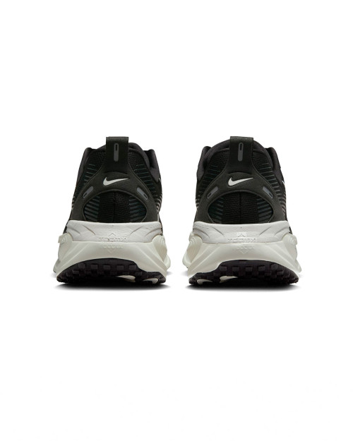 zapatillas nike vomero 18 color negro y blanco