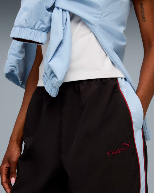 pantalones puma x fenty color negro y azul