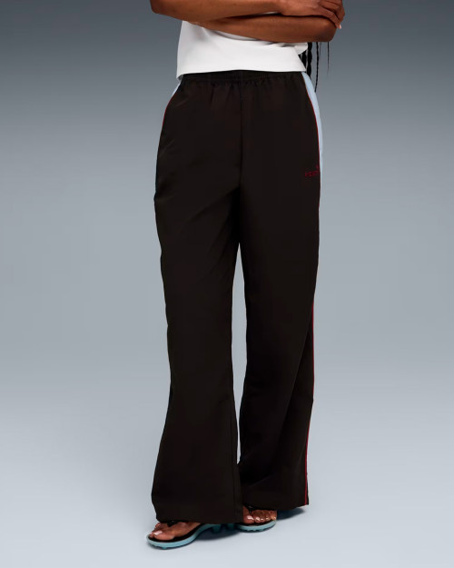 pantalones puma x fenty color negro y azul
