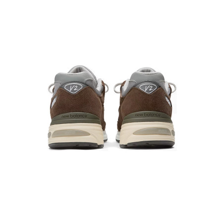 zapatilla new balance 991V2 BG2 color marrón