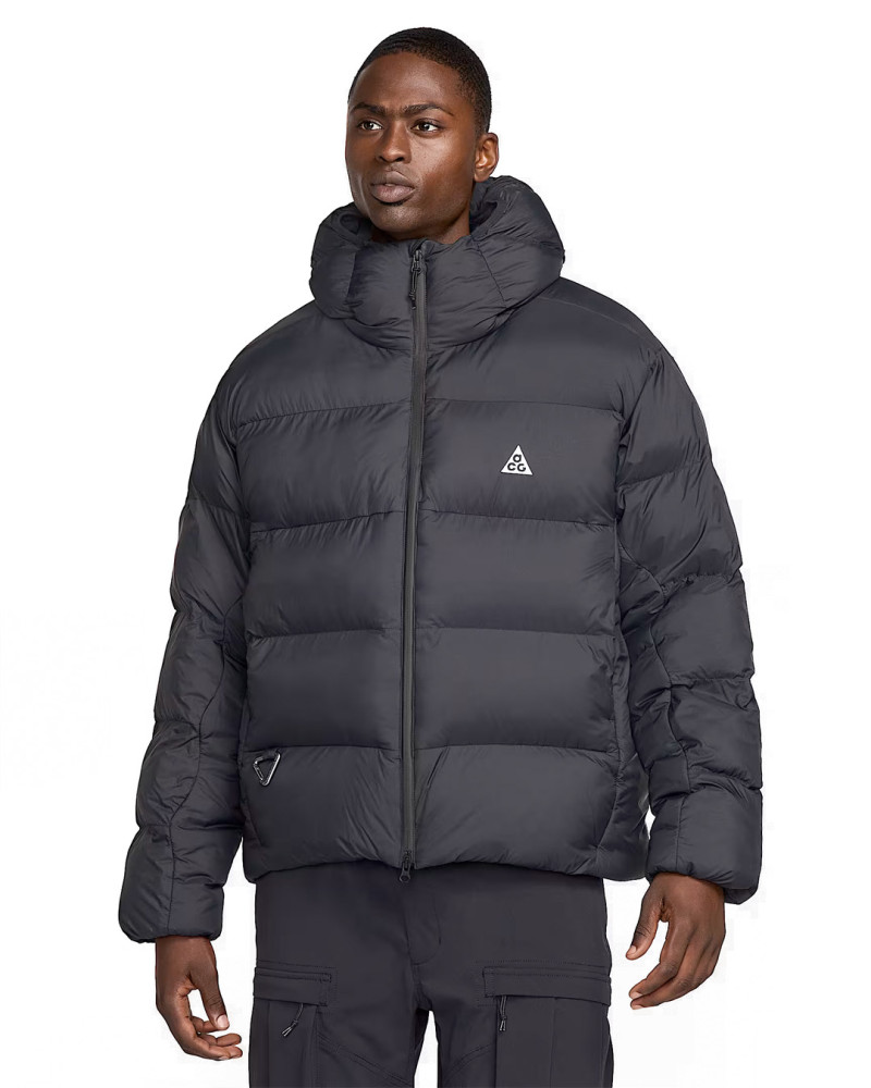 abrigo nike acg luanar lake primaloft color negro HV1296-010