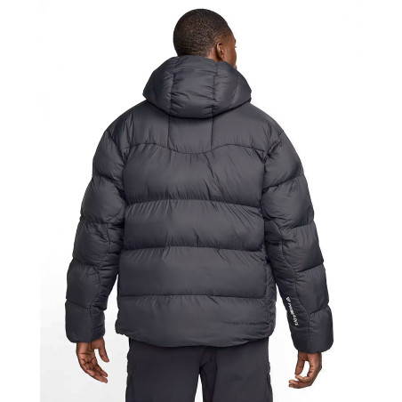 abrigo nike acg luanar lake primaloft color negro HV1296-010