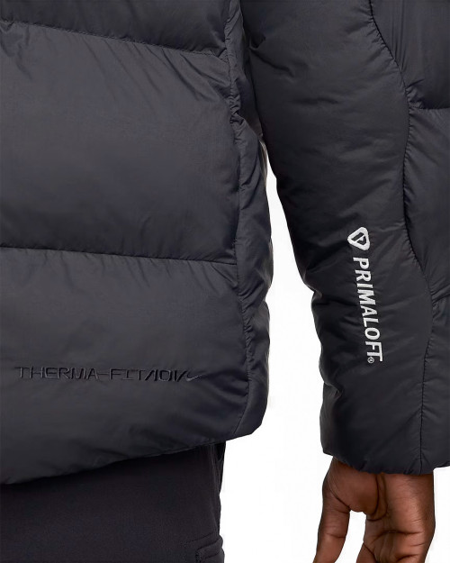 abrigo nike acg luanar lake primaloft color negro HV1296-010