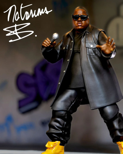 NOTORIUS B.I.G. DELUXE ACTION FIGURE