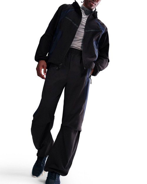 Pantalón Nike Tech Nike Tech Color Negro y Azul IH8466-010
