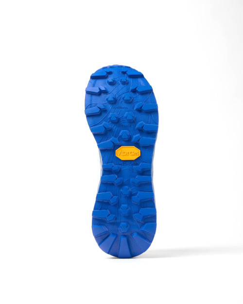 zapatillas de trail running nnormal azules