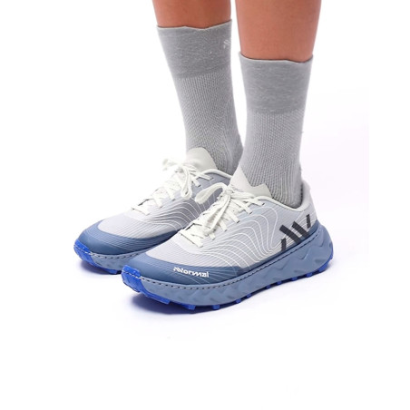 zapatillas de trail running nnormal azules
