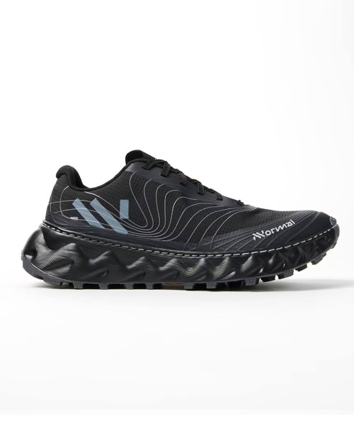 zapatillas de trail running nnormal tomir 2 negras