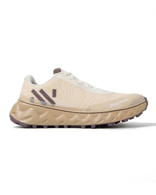 zapatillas de trail running nnormal marrones