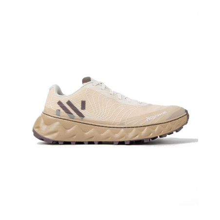 zapatillas de trail running nnormal marrones