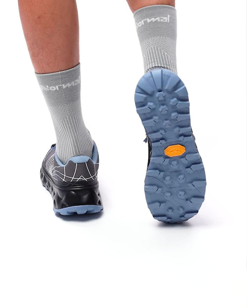 zapatillas de trail runnin nnormal gore-tex
