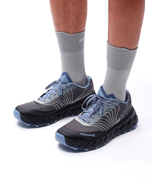 zapatillas de trail runnin nnormal gore-tex