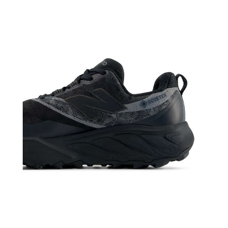 zapatillas de trail running new balance hierro 9 gore tex color negro
