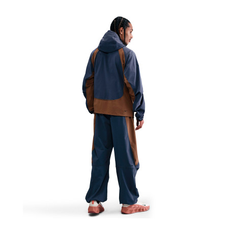 NIKE TECH PANT COLOR AZUL Y MARRÓN H8466-437